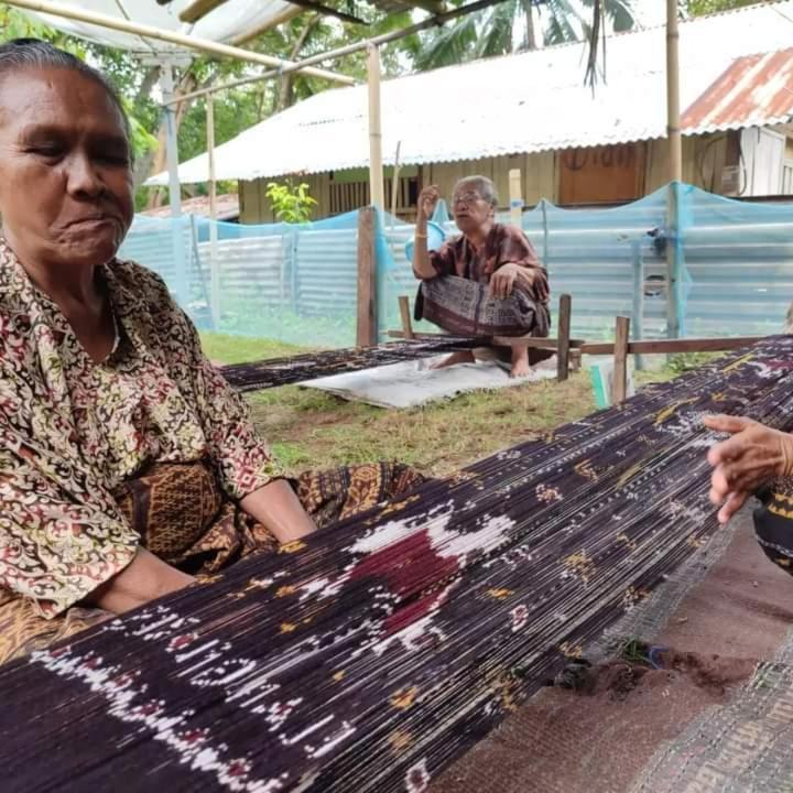 Wisma Kelimutu Ende Eksteriør bilde